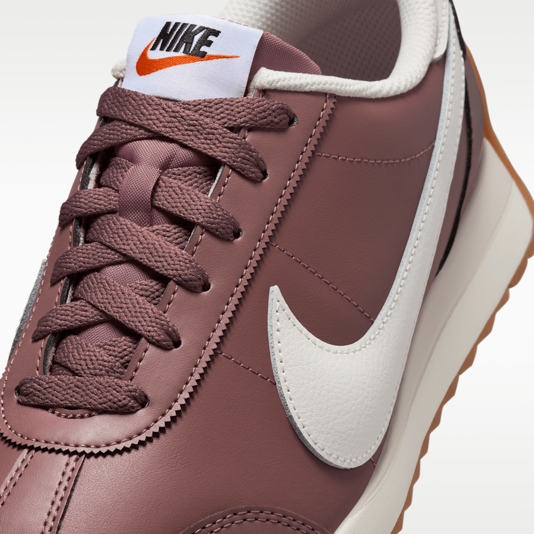 Smokey Mauve/White/Sail/Phantom