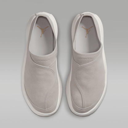 Light Iron Ore/Swan/Legend Medium Brown