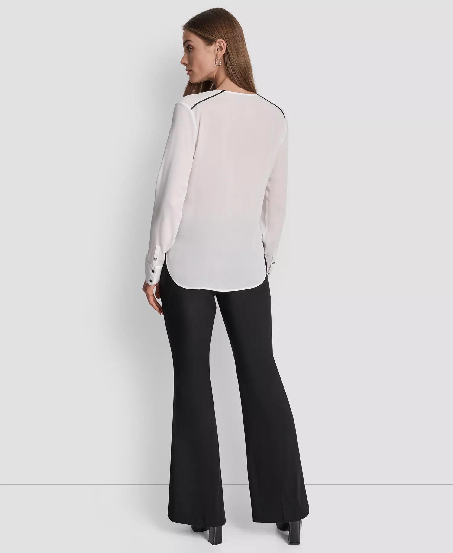 Black/ Linen White