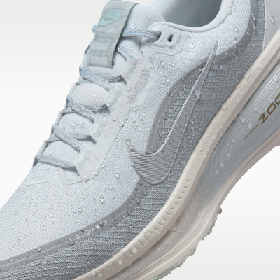 Pure Platinum/Light Pumice/Barely Green/Metallic Silver