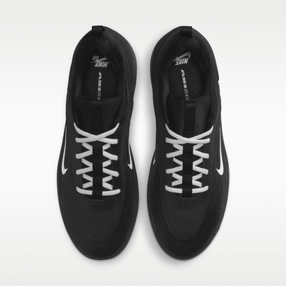 Black/Black/White/White