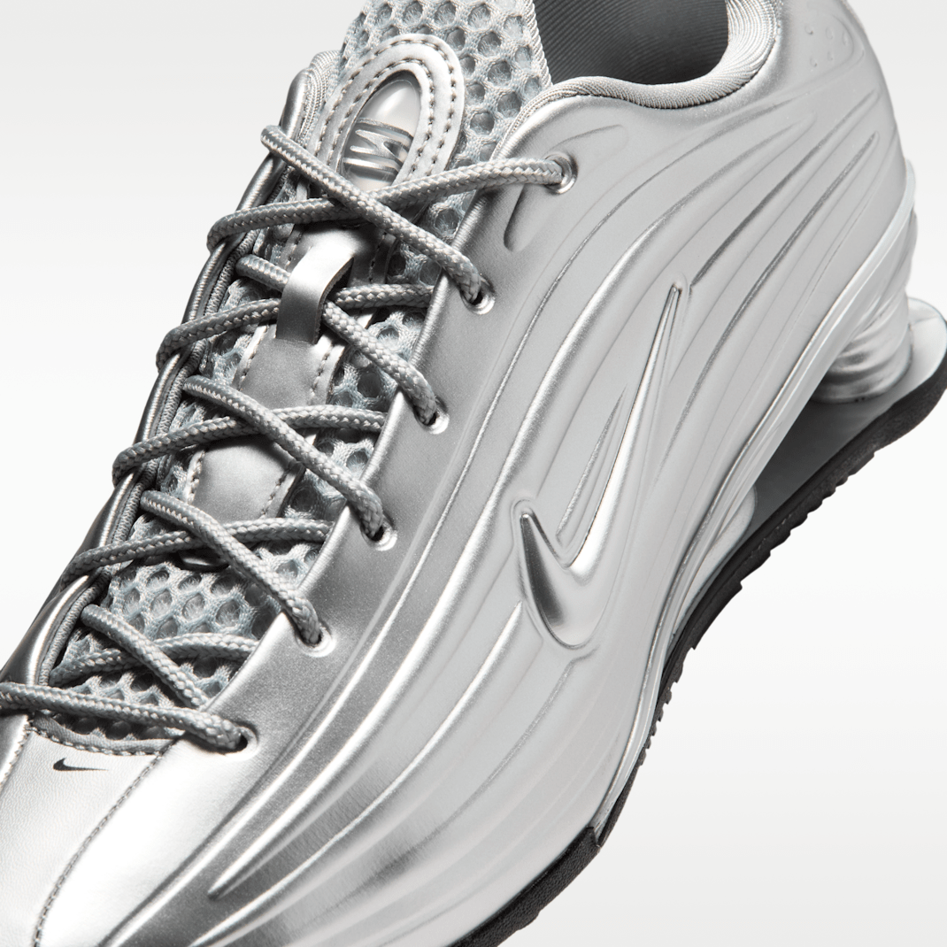 Silver/Black/Metallic Silver