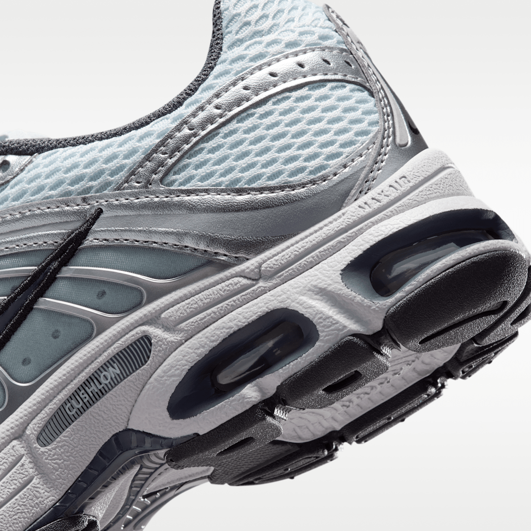 Pure Platinum/Metallic Silver/Black/Gridiron