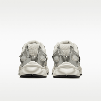 Summit White/Sail/Black/Light Orewood Brown