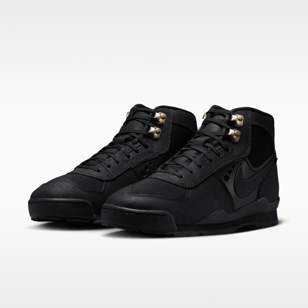 Black/Metallic Gold/White/Black