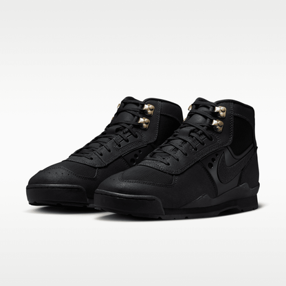 Black/Metallic Gold/White/Black