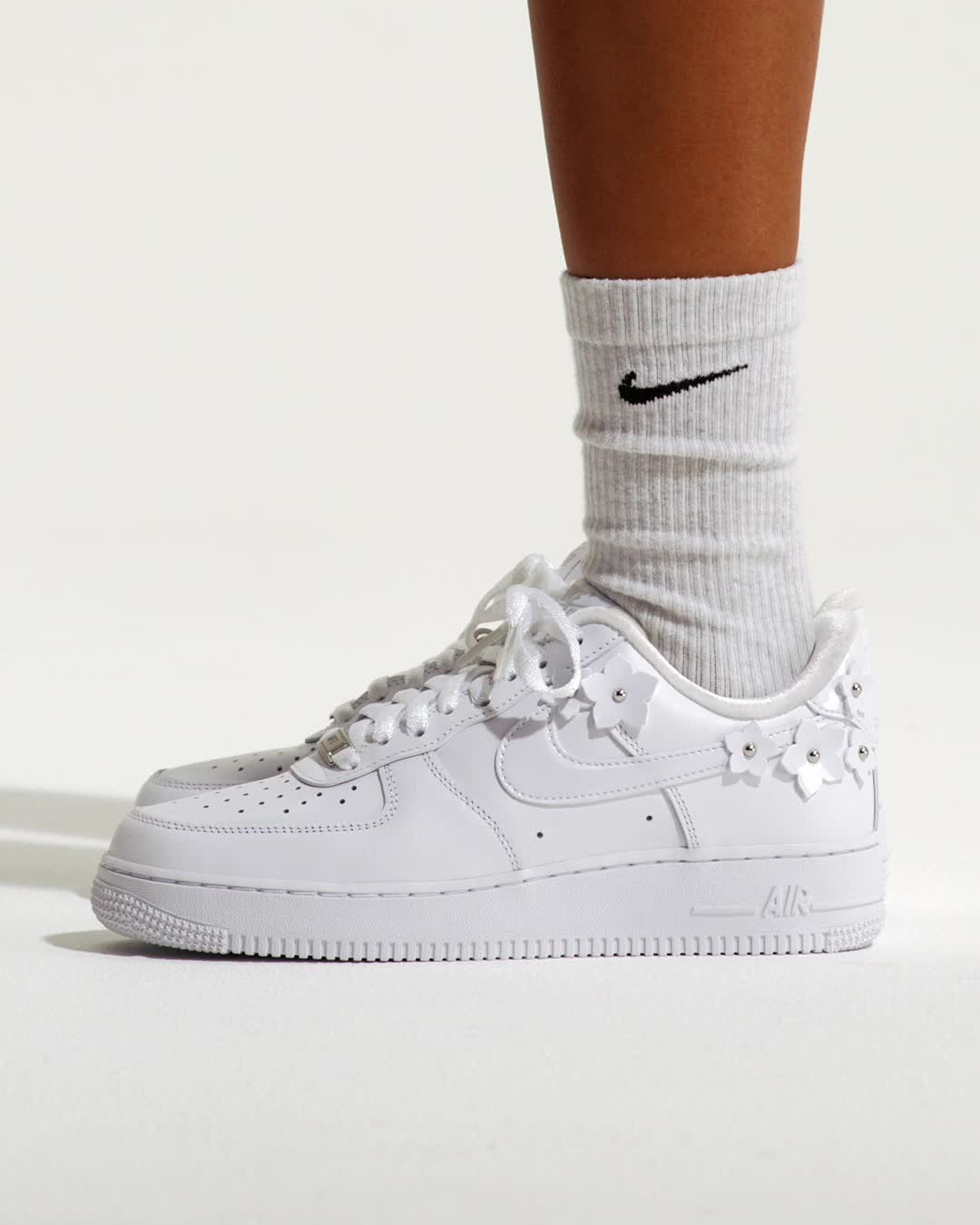 White/Wolf Grey/Metallic Silver/White