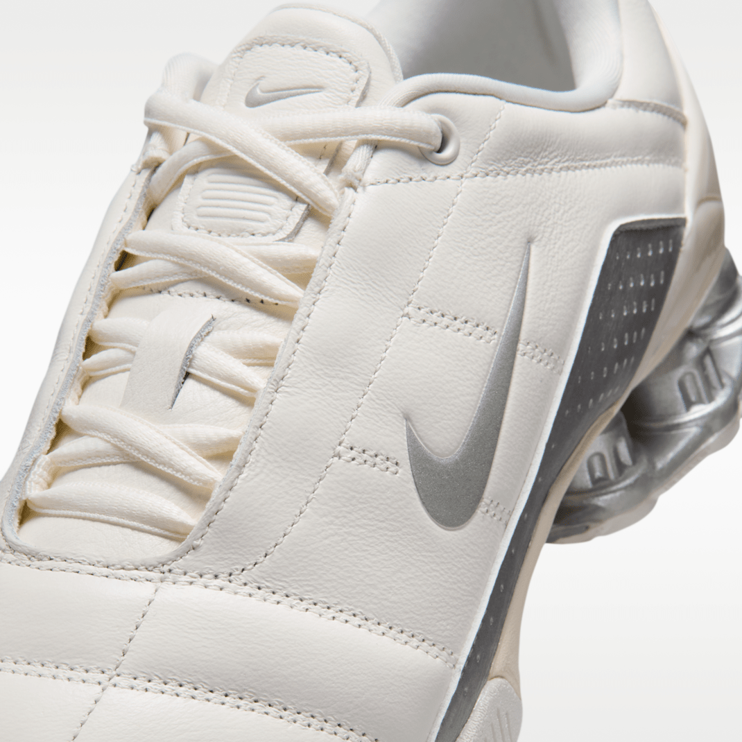 Sail/Pale Ivory/Sail/Metallic Silver