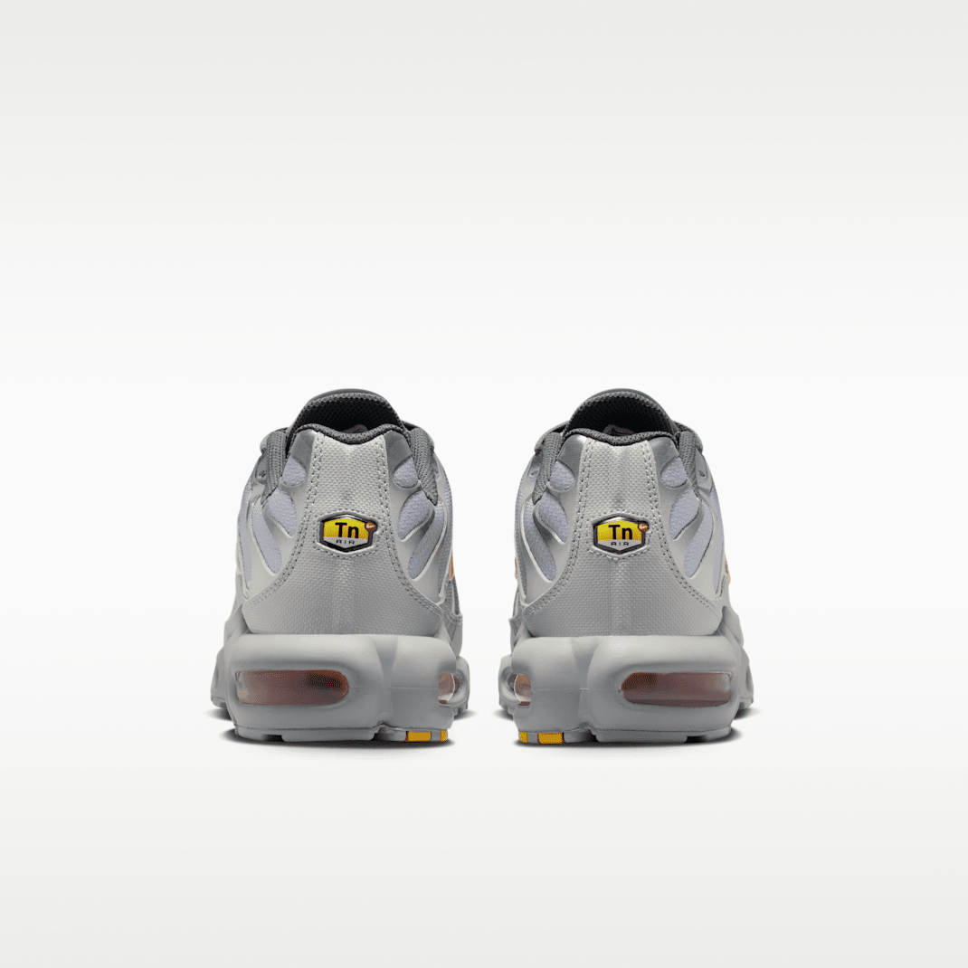 Light Smoke Grey/Dark Smoke Grey/Hot Curry
