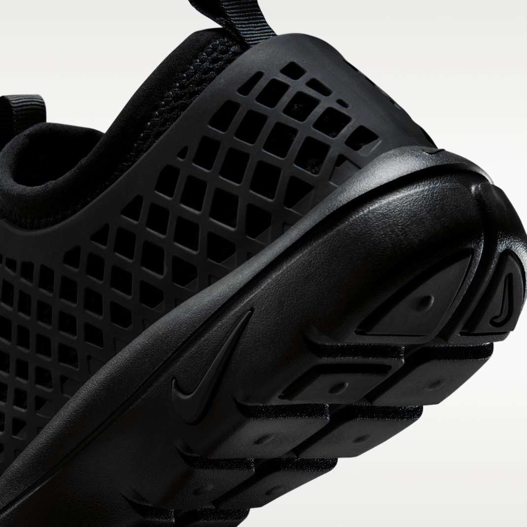 Black/Sail/Black