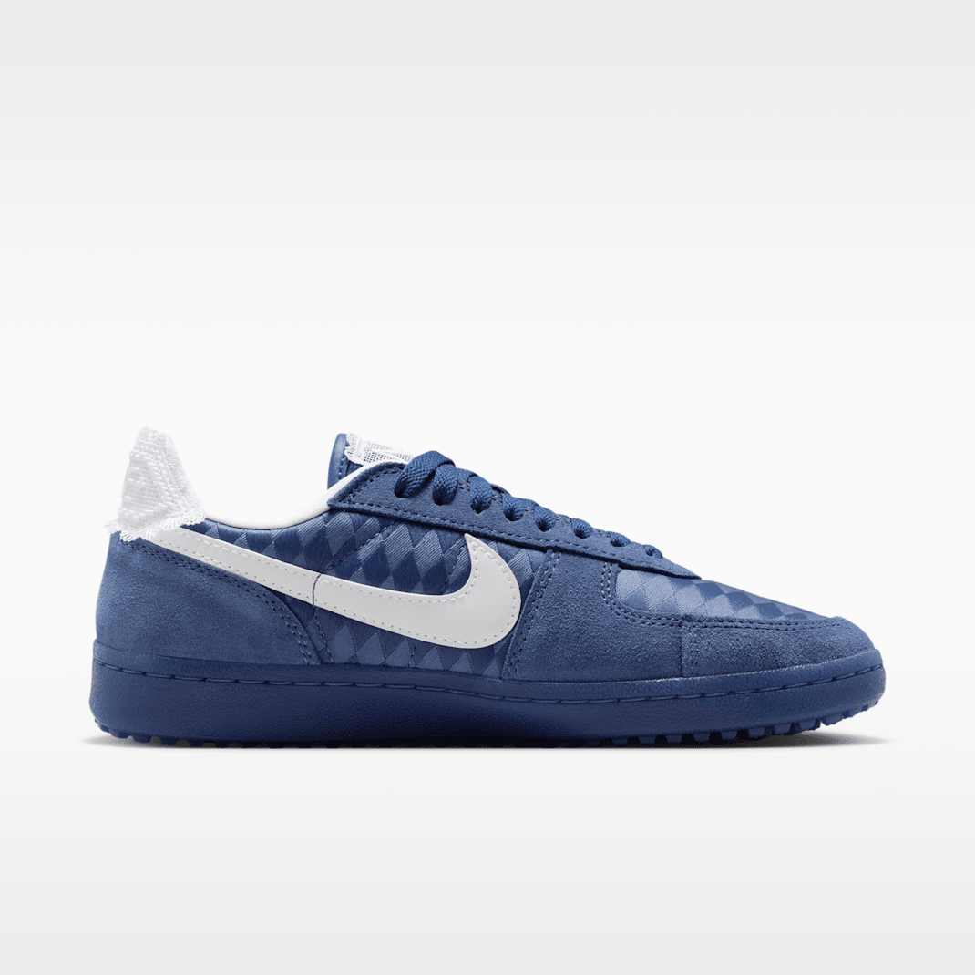 Mystic Navy/White
