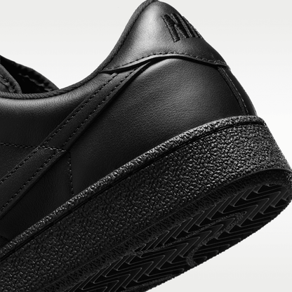 Black/Black/Black