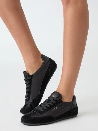 Black 002
