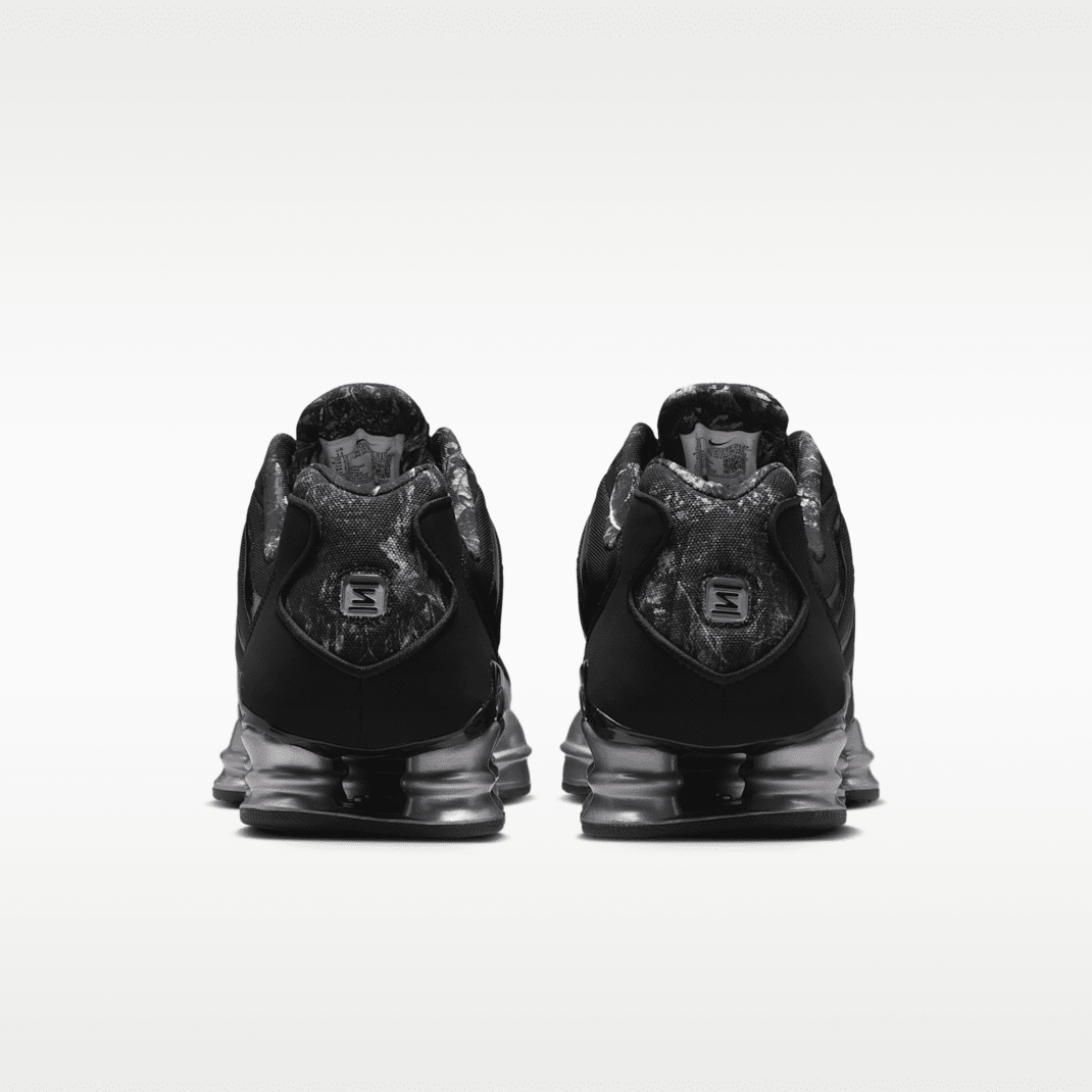 Black/Metallic Cool Grey/Dark Smoke Grey