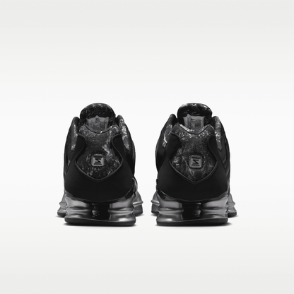 Black/Metallic Cool Grey/Dark Smoke Grey
