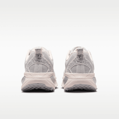Phantom/Grey Fog/Metallic Silver/Summit White