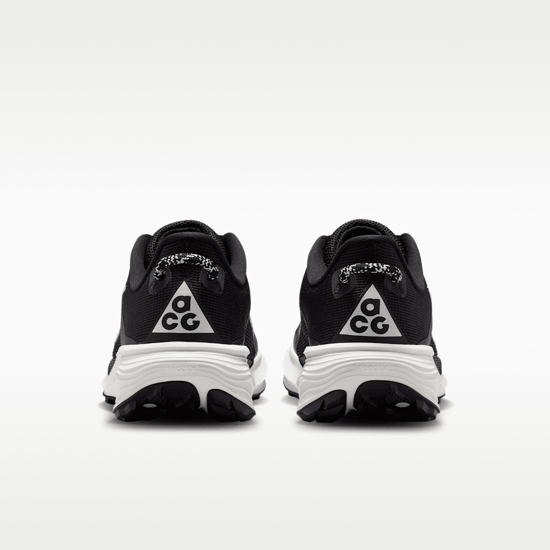 Black/Anthracite/Summit White