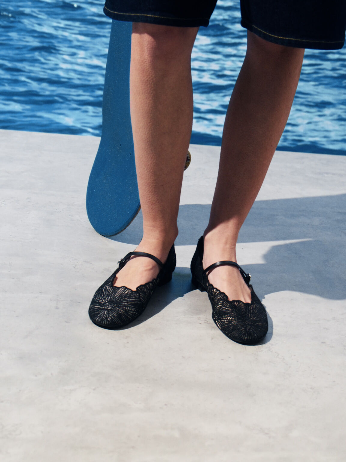Black Textured