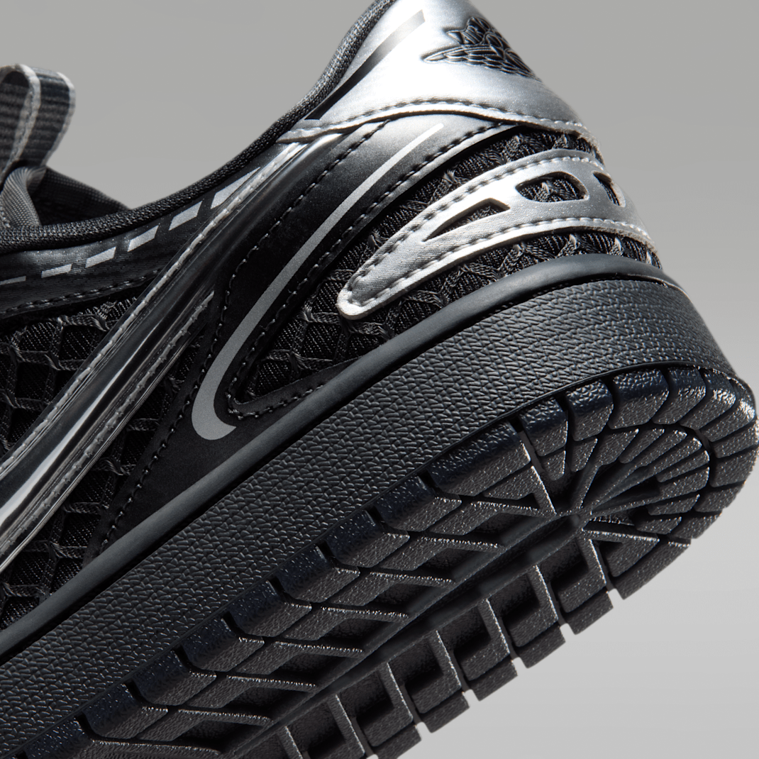 Black/White/Anthracite/Metallic Silver
