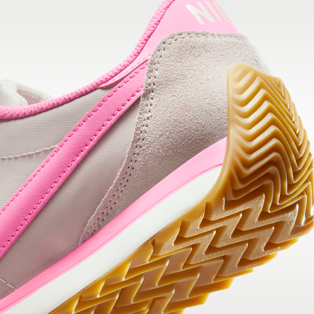 Silt Red/Sail/Gum Light Brown/Pink Spell