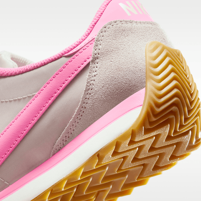Silt Red/Sail/Gum Light Brown/Pink Spell