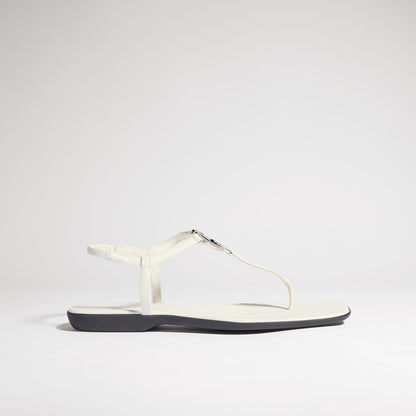 piel de charol blanca