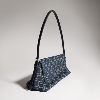 denim azul con GG