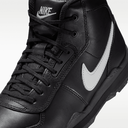 Black/Black/White