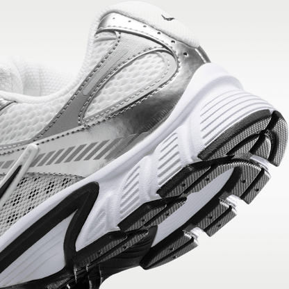 White/Vast Grey/Metallic Silver/Black