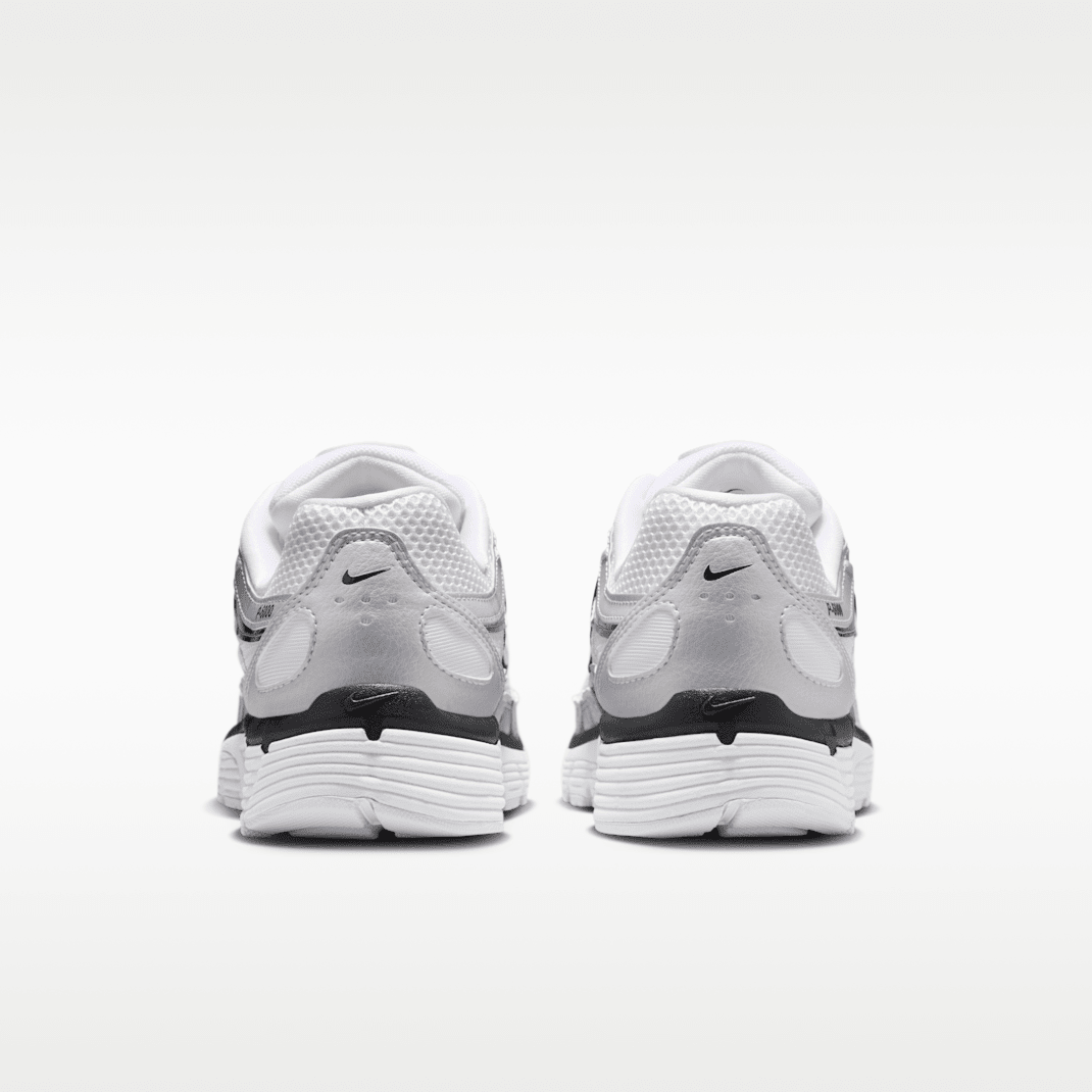 White/Off White/Dark Smoke Grey/White