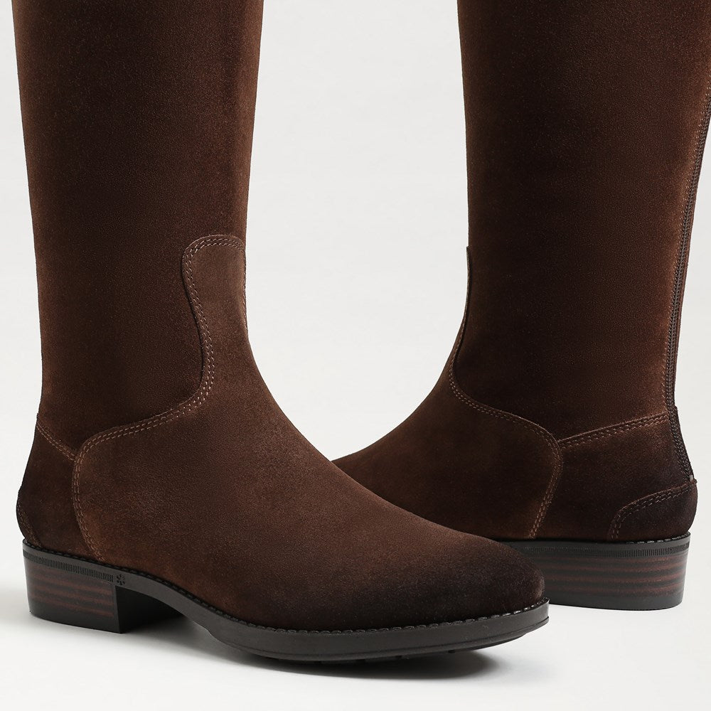 Mustang Brown Suede