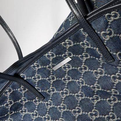 denim azul oscuro con GG