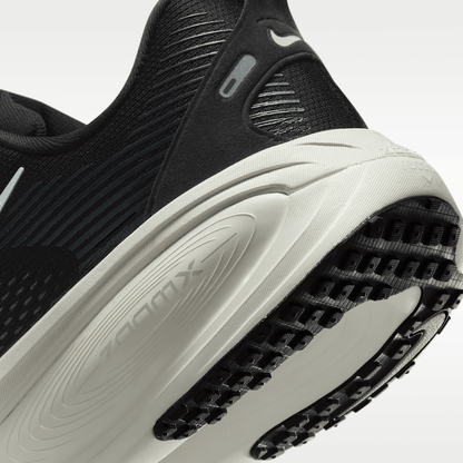 Black/Coconut Milk/Light Iron Ore/Summit White 2