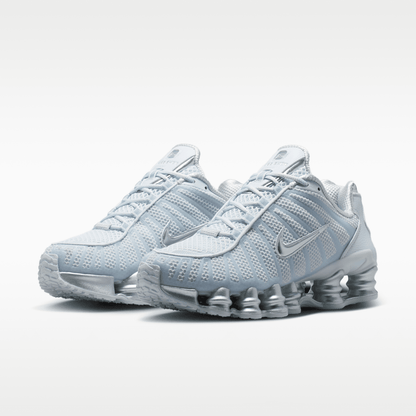 Pure Platinum/Metallic Silver