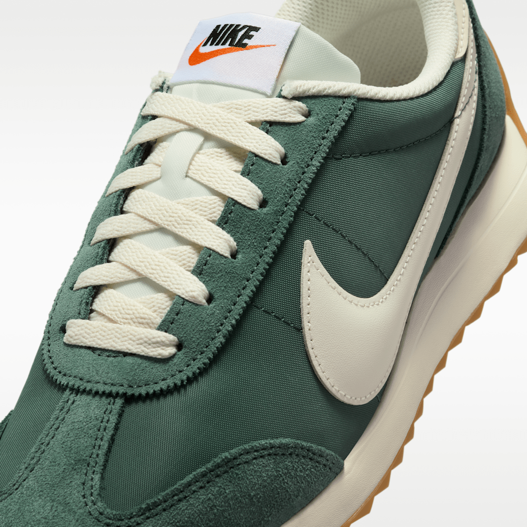Vintage Green/Gum Light Brown/Safety Orange/Pale Ivory