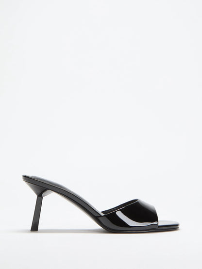 Black 001