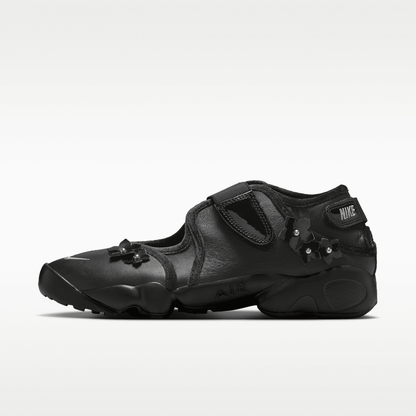 Black/Wolf Grey/Metallic Silver