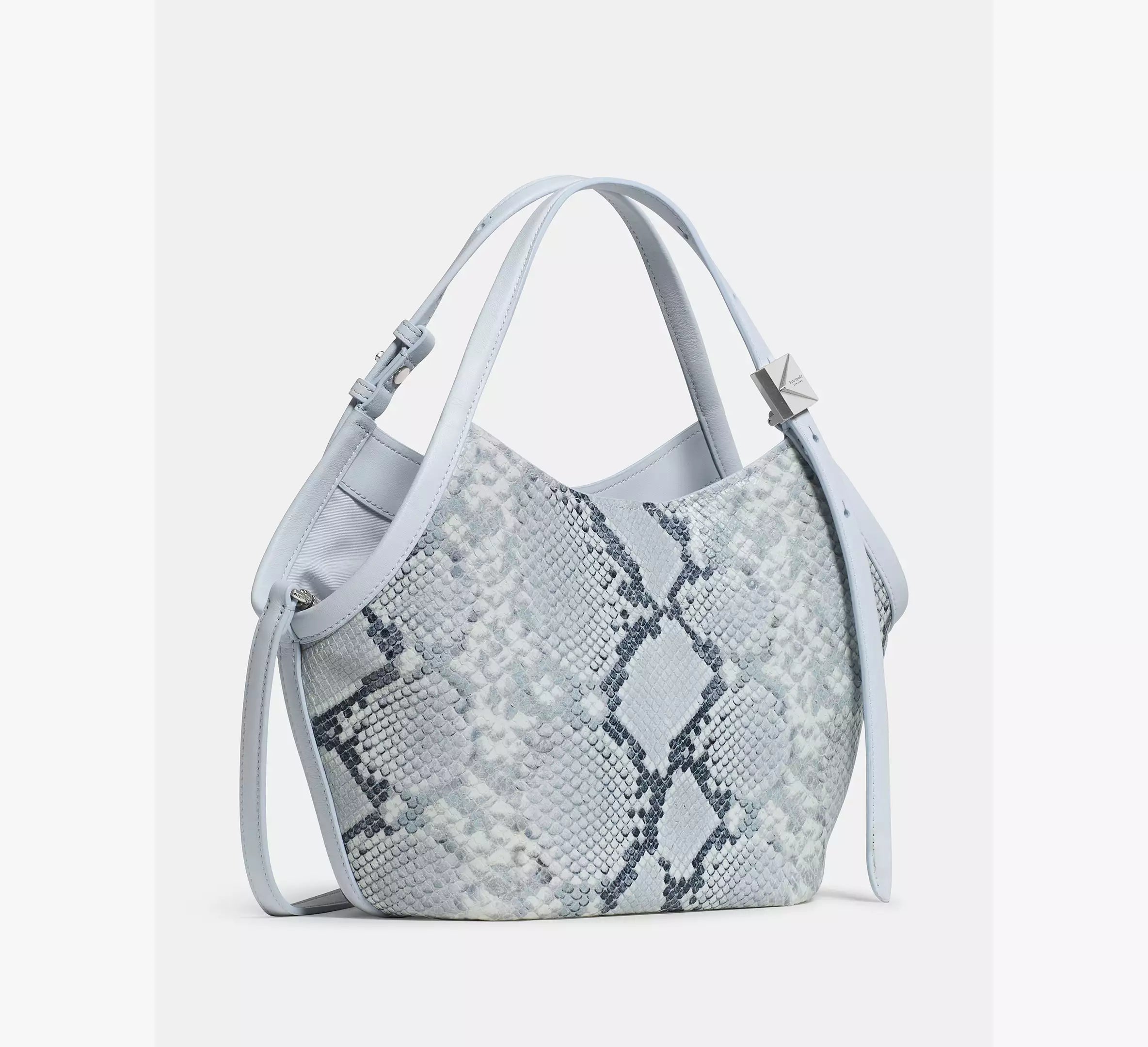 Pale Sapphirine