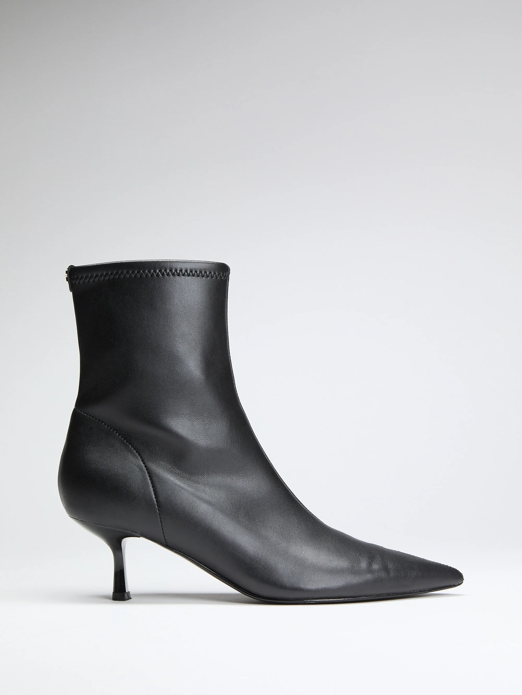 Black 001