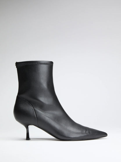 Black 001
