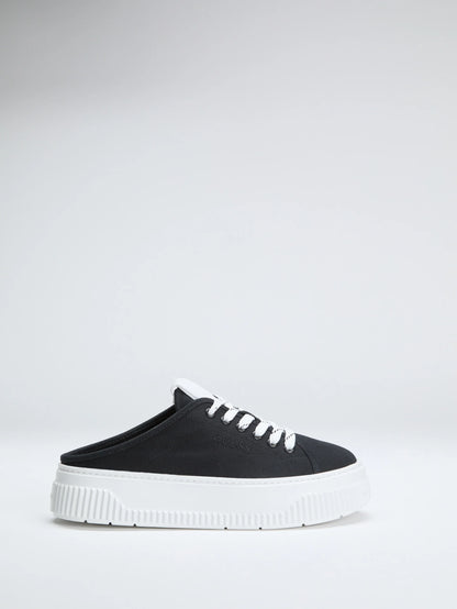Black 001