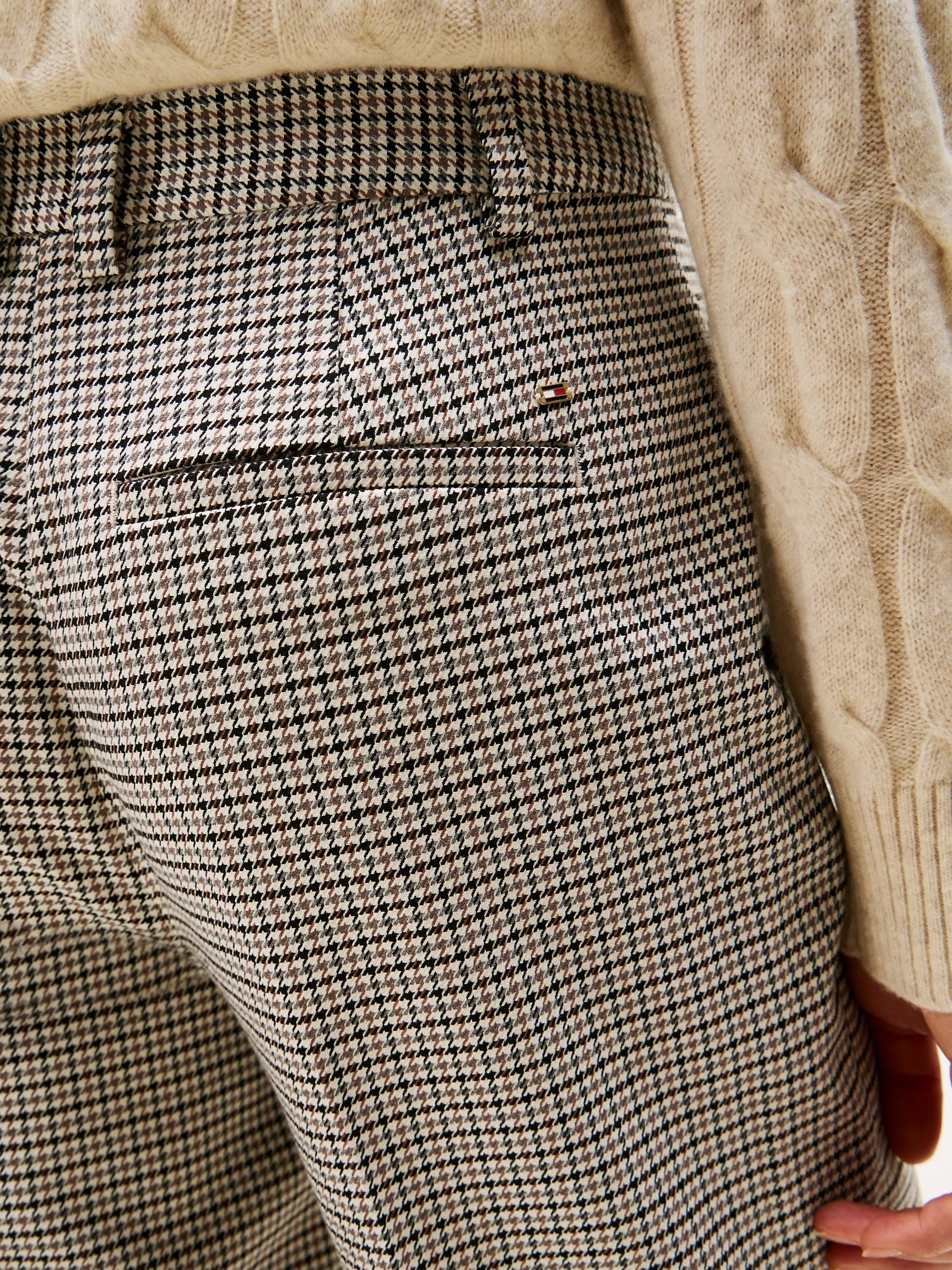 Beige Houndstooth