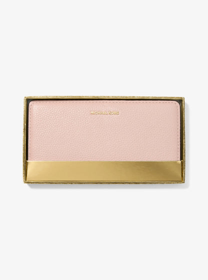 SOFT PINK