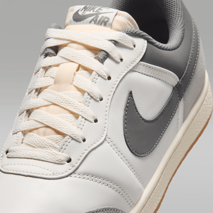 Summit White/Light Smoke Grey/Sail/Smoke Grey