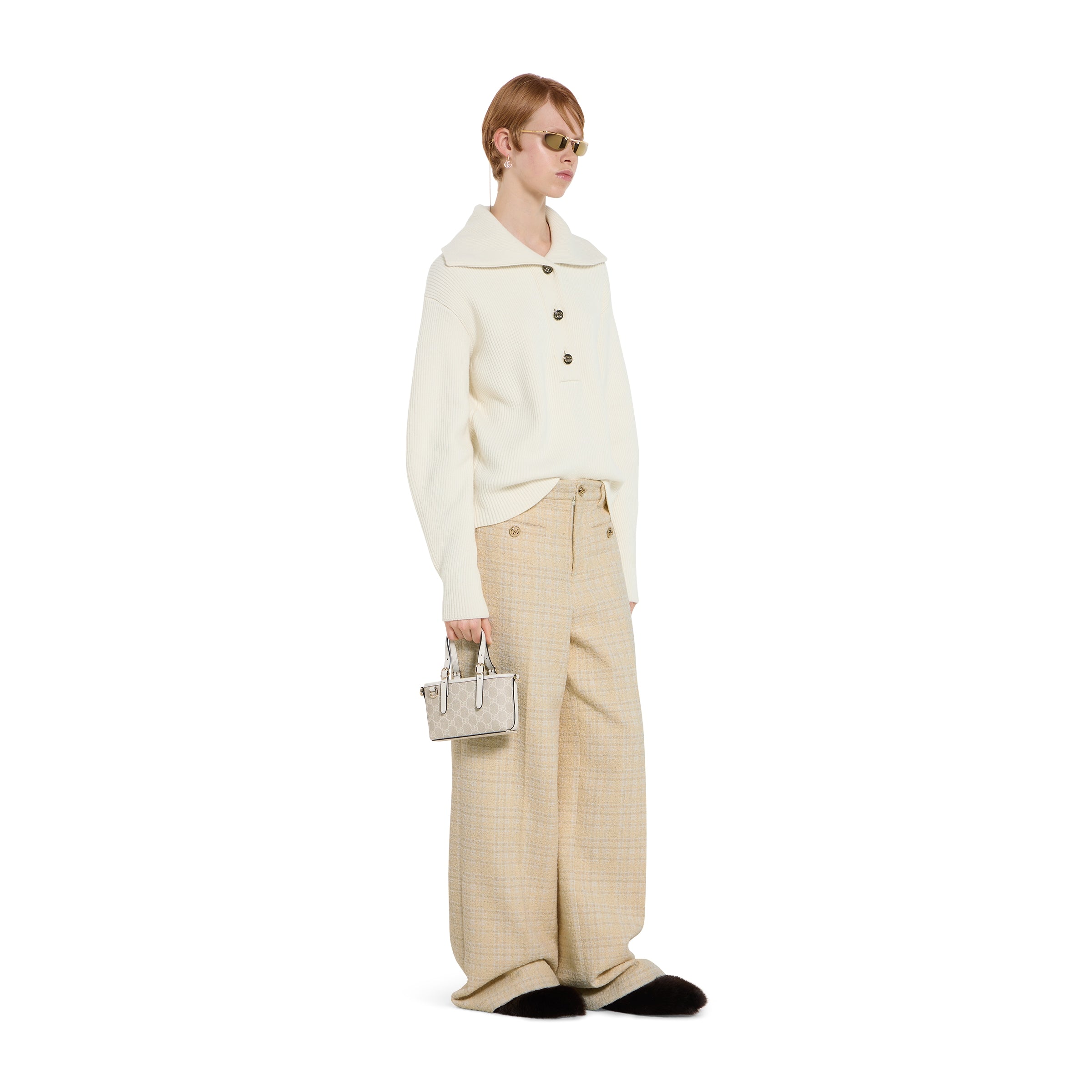 tejido beige y blanco con GG