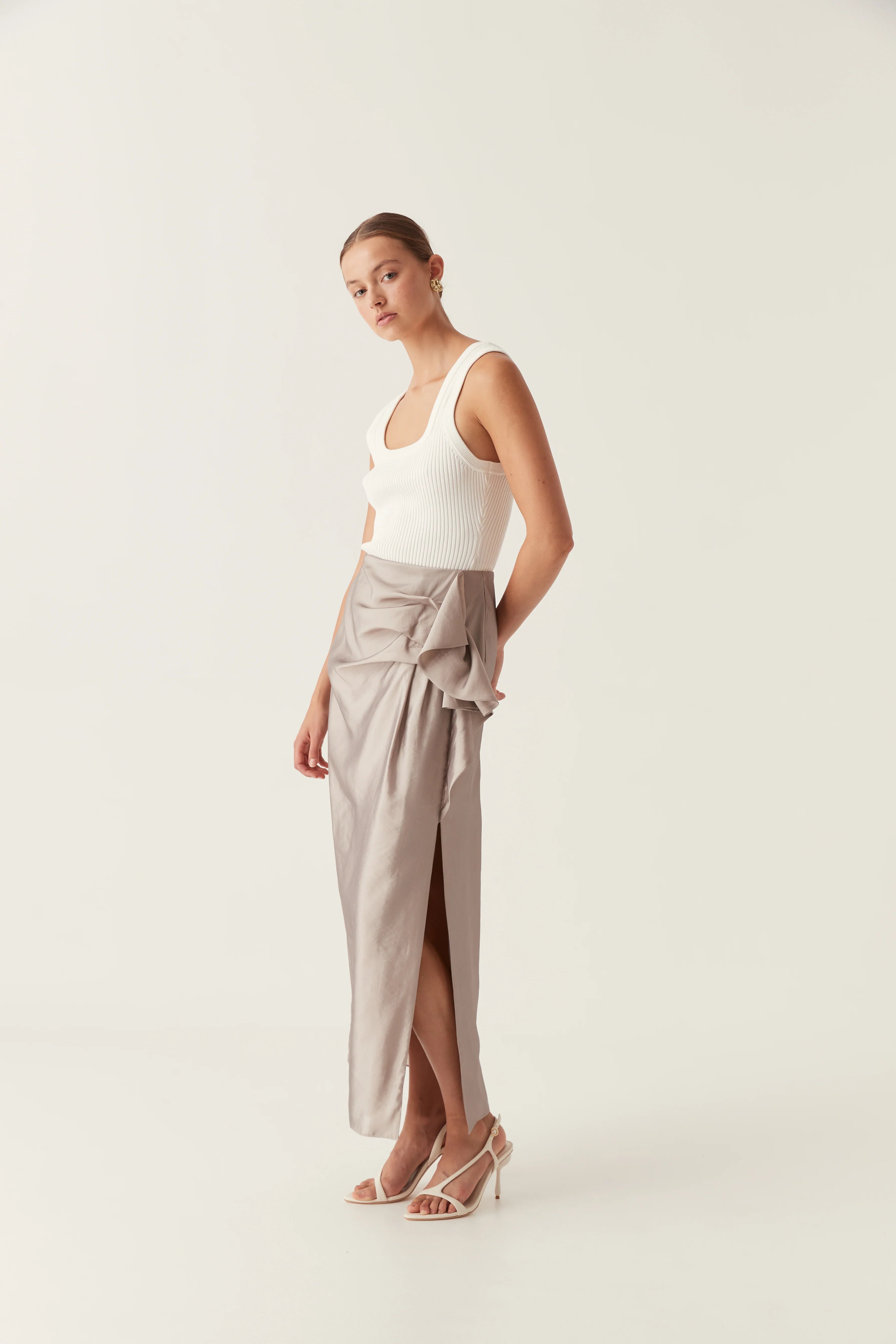 METALLIC OYSTER GREY