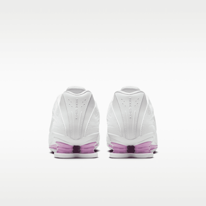 White/Light Magenta