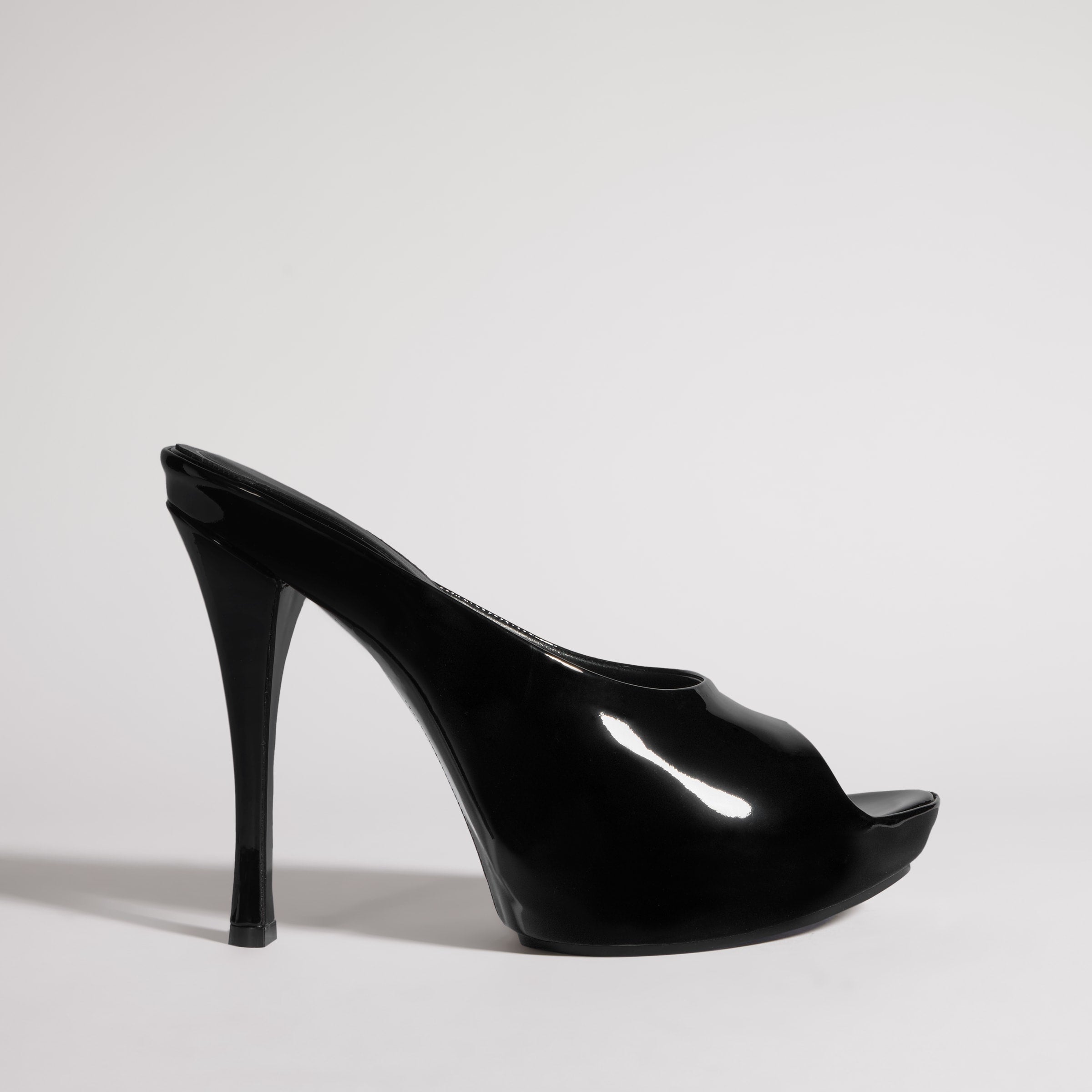 piel de charol negra