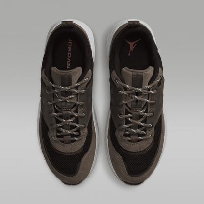 Palomino/Black/Phantom/University Red