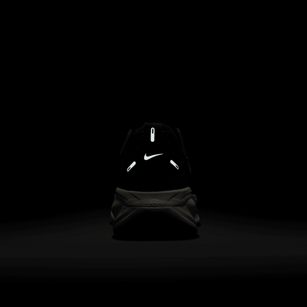 Black/Coconut Milk/Light Iron Ore/Summit White 2